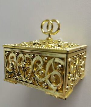 barok doosje goud met ringen