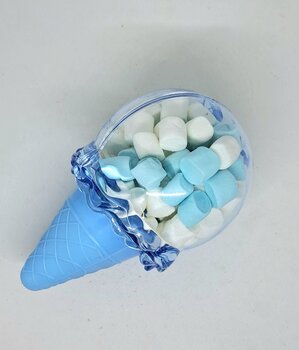 blauw ijsje met minimarshmallows