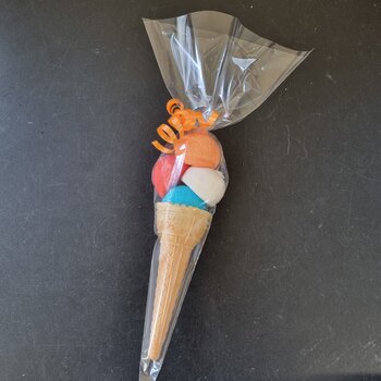 ijshoorntje met spekbollen WK voetbal