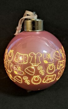 kerstbal met verlichting roze